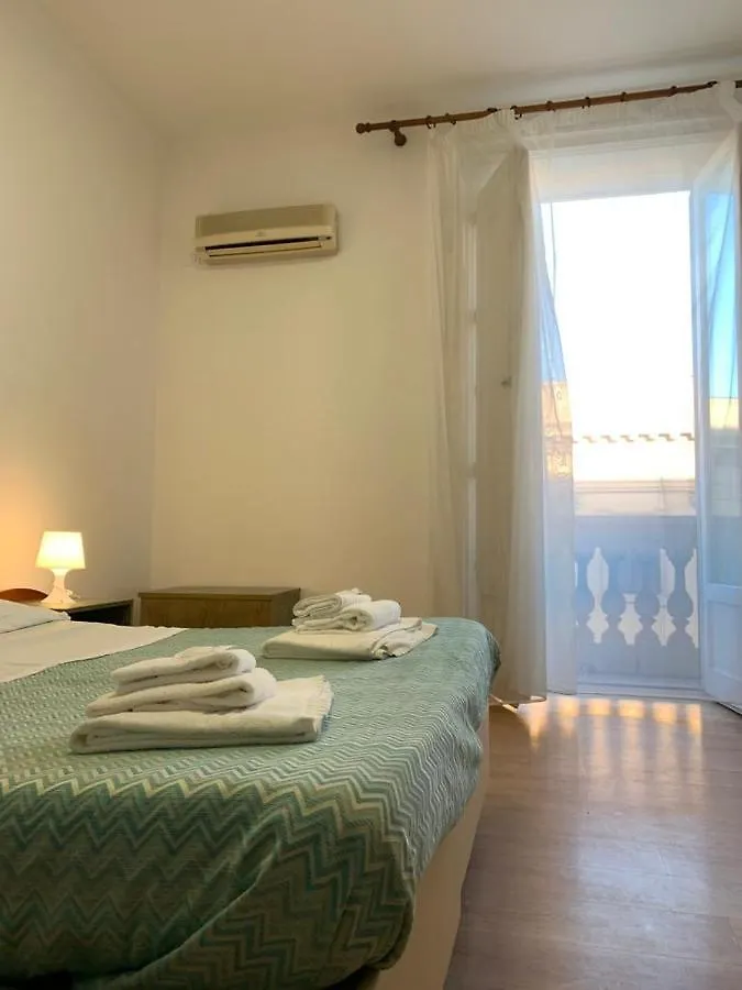 38 Aira Hotels Палермо 3*,